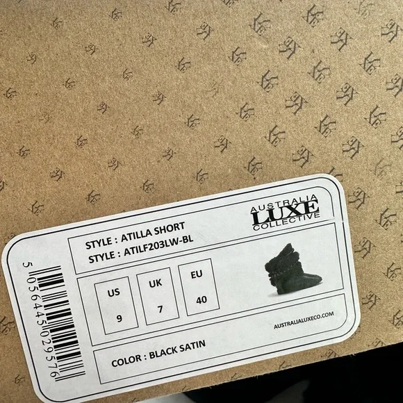 Australia Luxe Collective NWT Atilla Short Shearling Black Satin US 9 - Picture 6 of 6